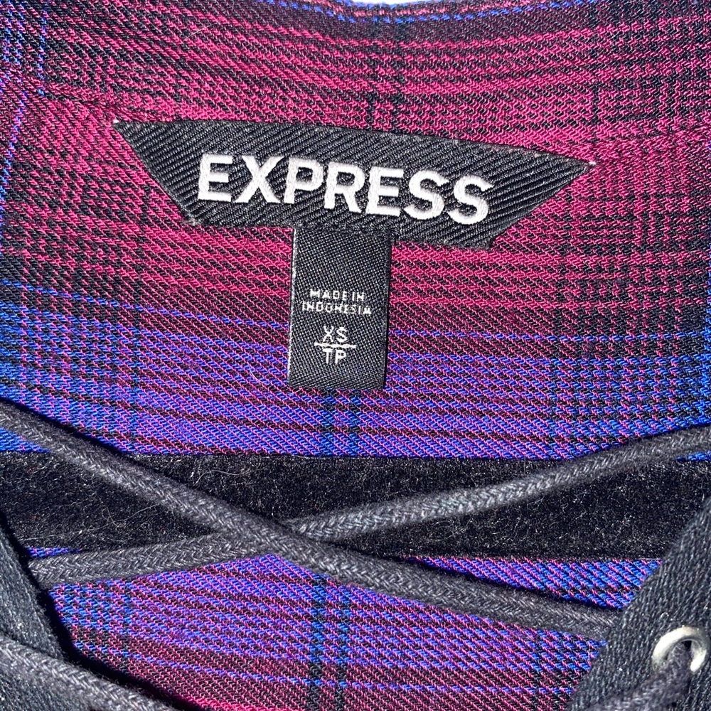 Express Top - Picture 3 of 6